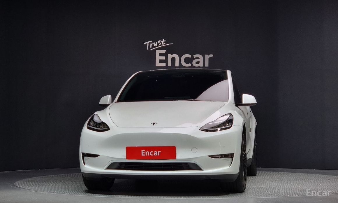 Tesla Model Y Long Range №4