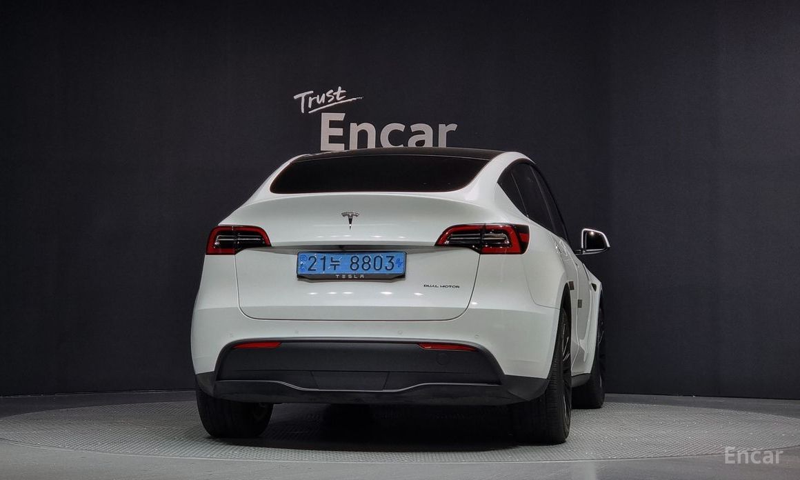 Tesla Model Y Long Range №5