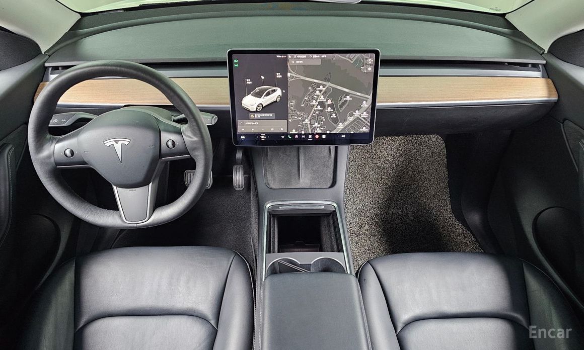 Tesla Model Y Long Range №8