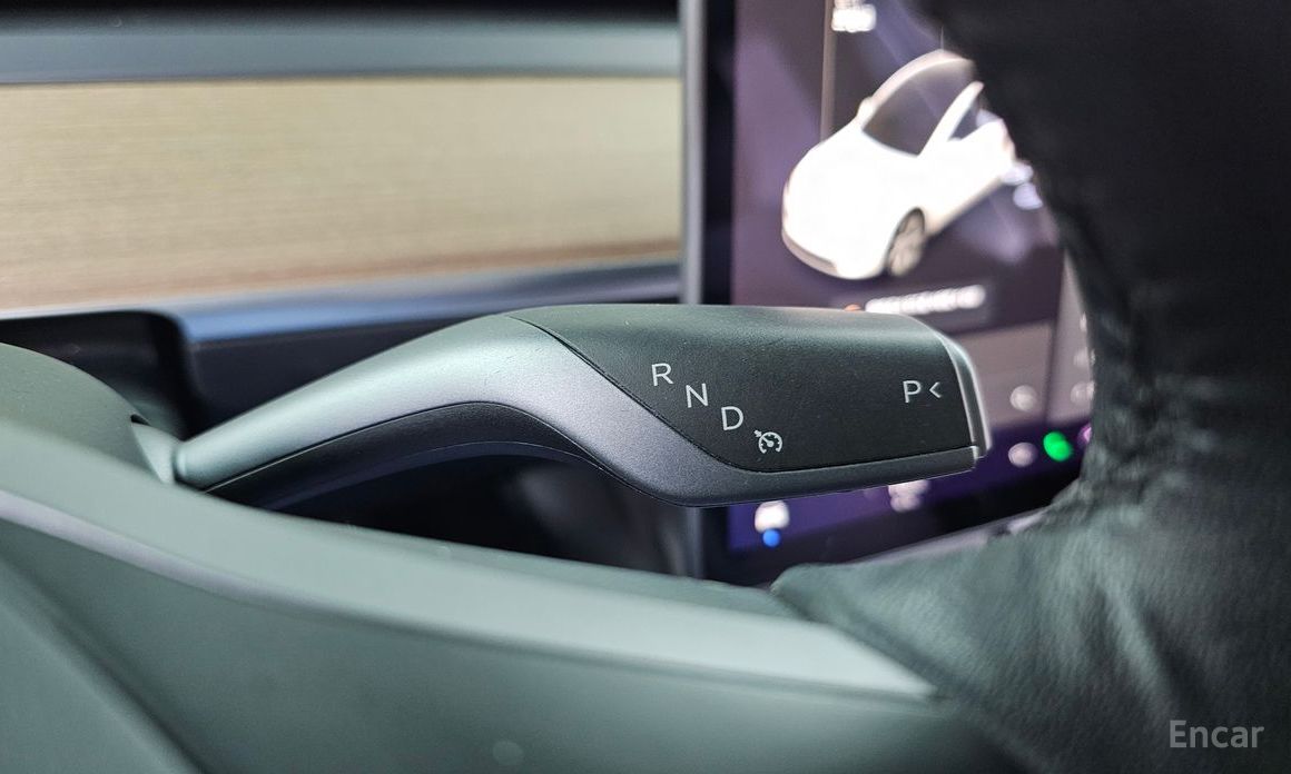 Tesla Model Y Long Range №10