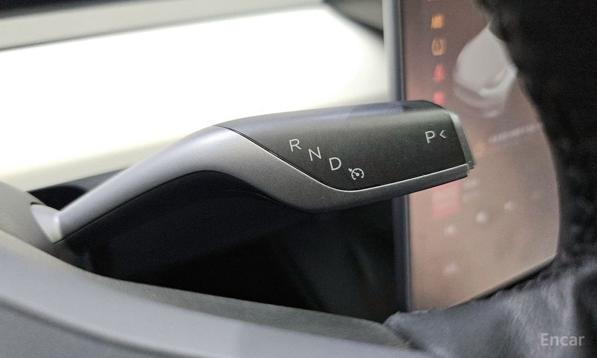 Tesla Model Y Long Range №10