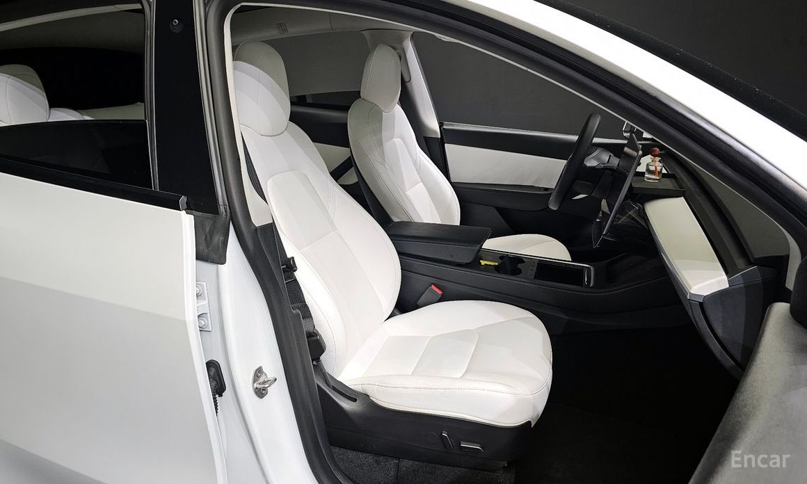 Tesla Model Y Long Range №13