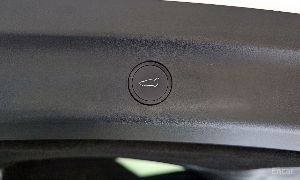 Tesla Model Y Long Range №19