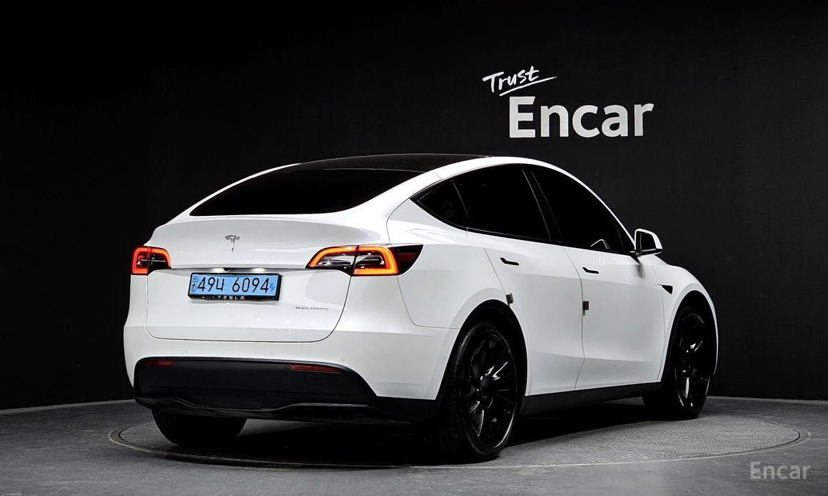 Tesla Model Y Long Range №3