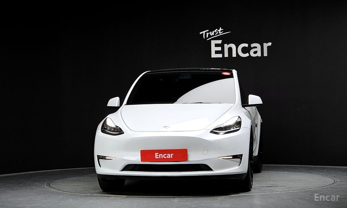 Tesla Model Y Long Range №4