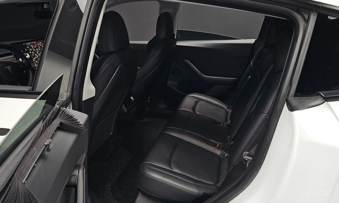 Tesla Model Y Long Range №13