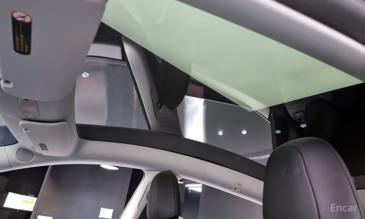 Tesla Model Y Long Range №17