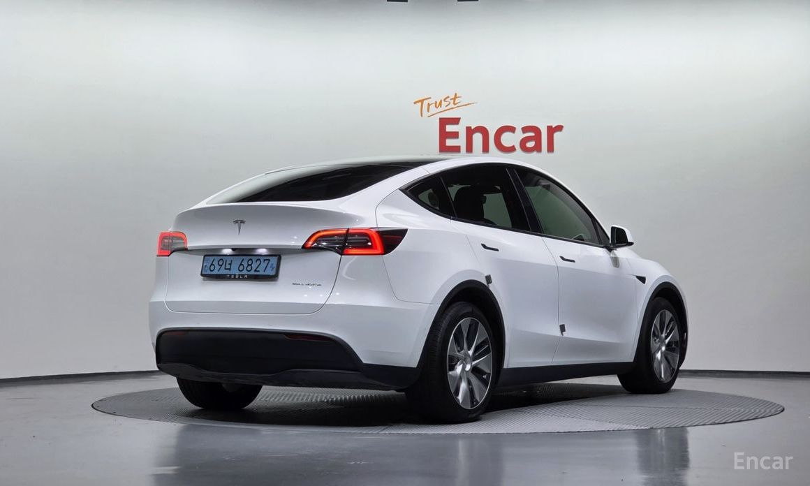 Tesla Model Y Long Range №3