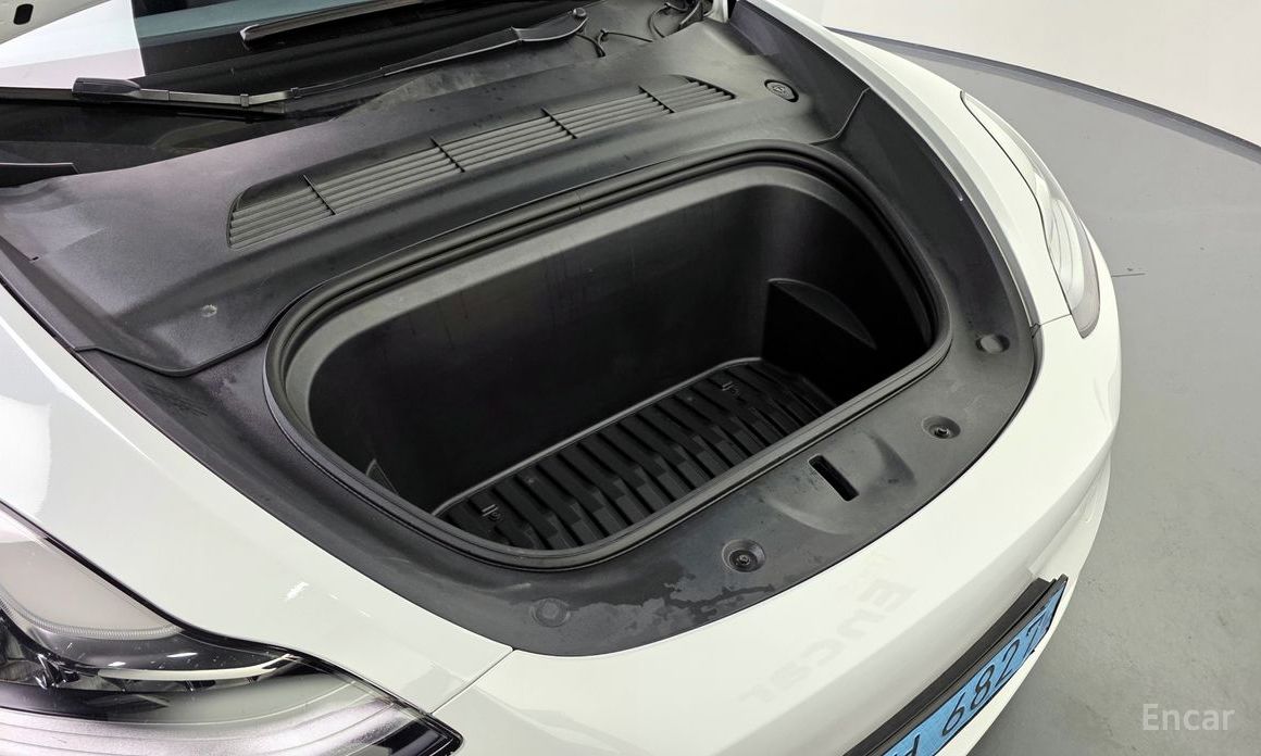 Tesla Model Y Long Range №7