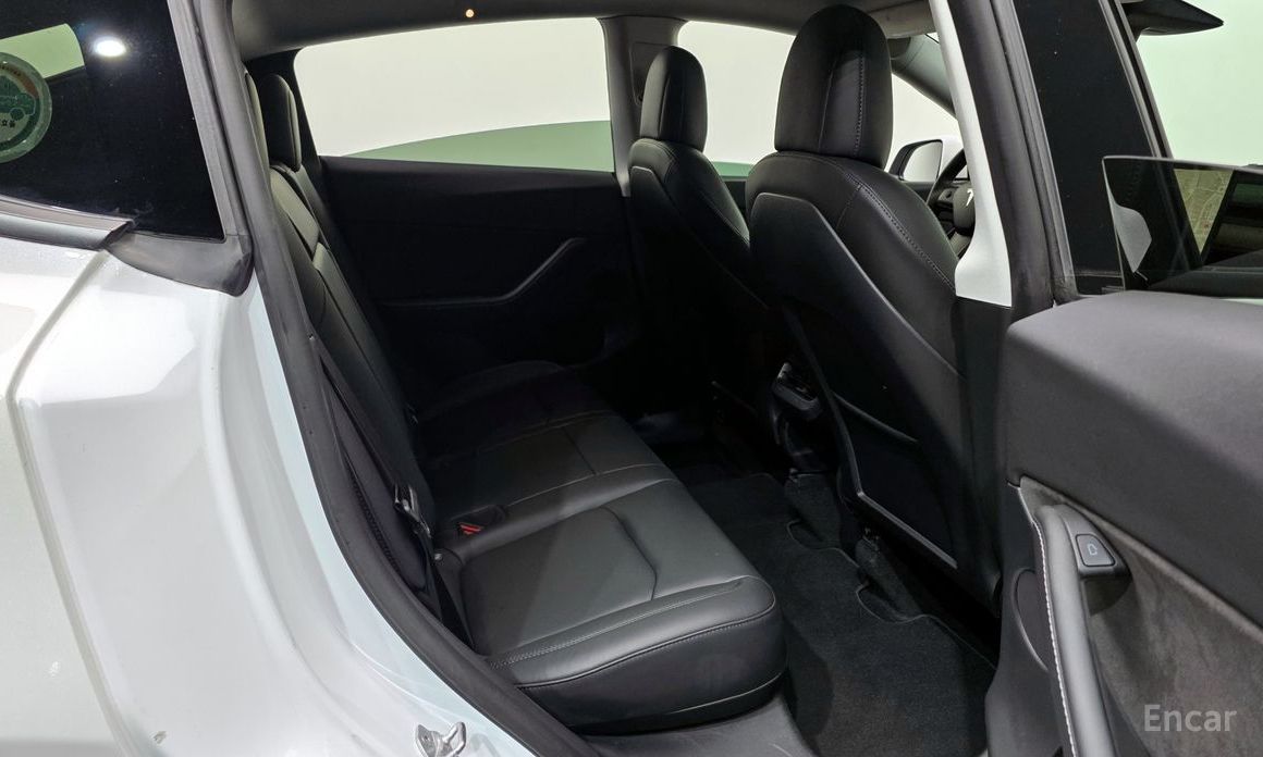 Tesla Model Y Long Range №13
