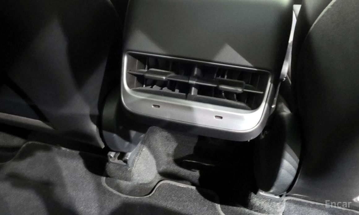 Tesla Model Y Long Range №20