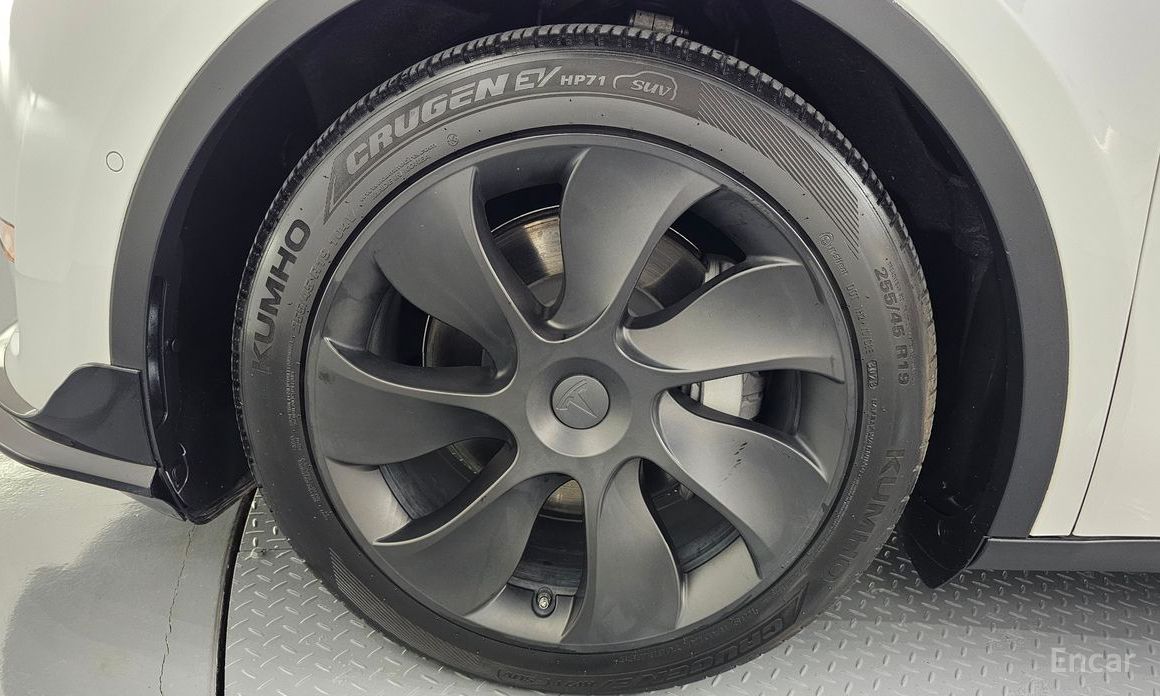 Tesla Model Y Long Range №6