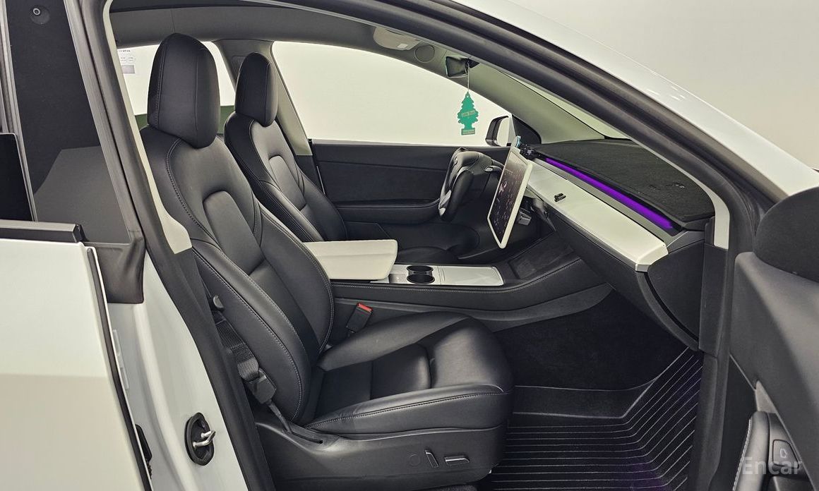 Tesla Model Y Long Range №11