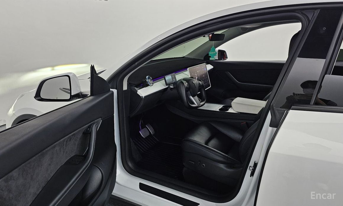 Tesla Model Y Long Range №12