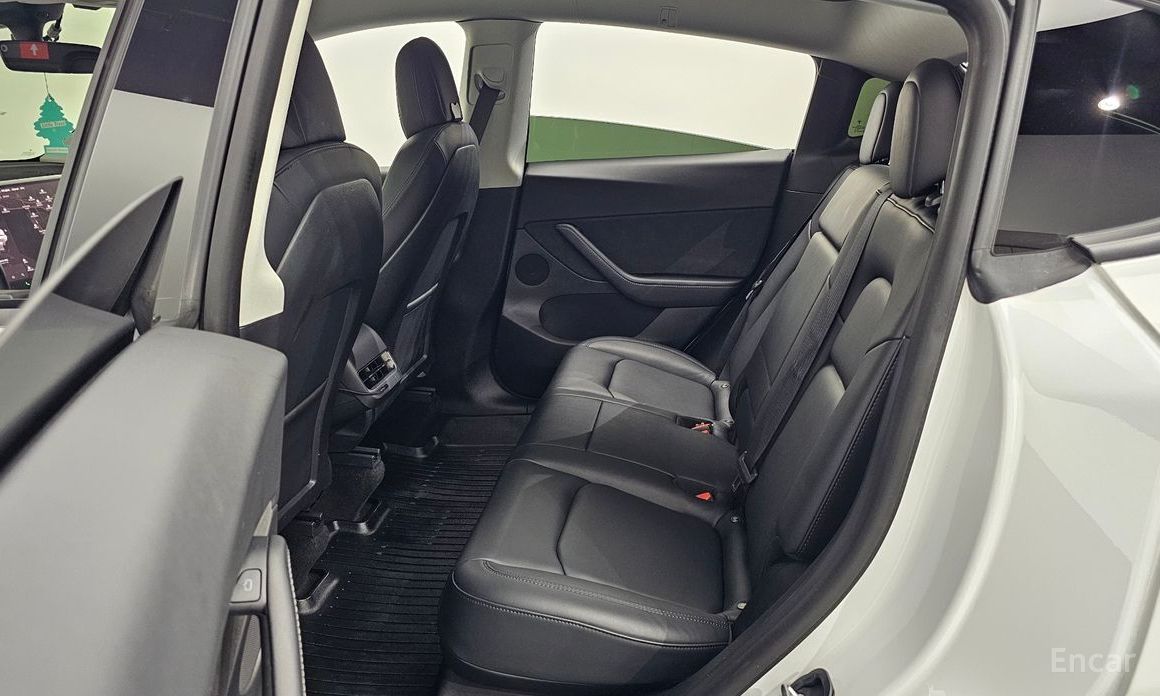 Tesla Model Y Long Range №13