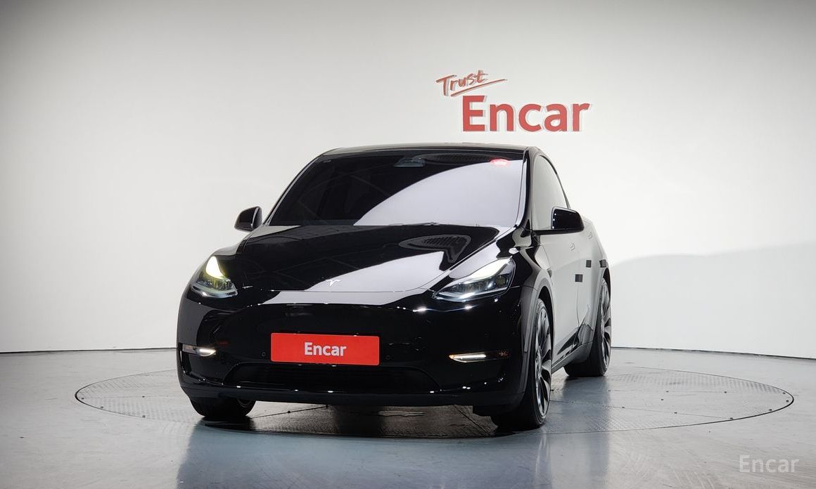 Tesla Model Y Performance №4
