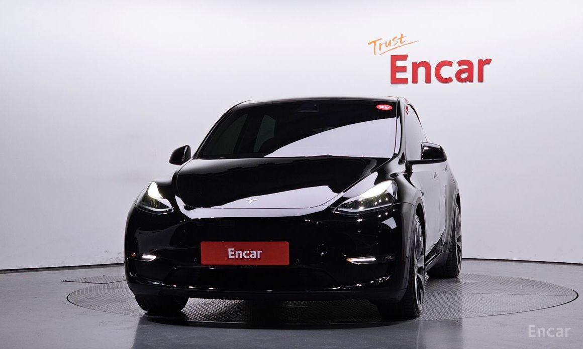 Tesla Model Y Performance №4