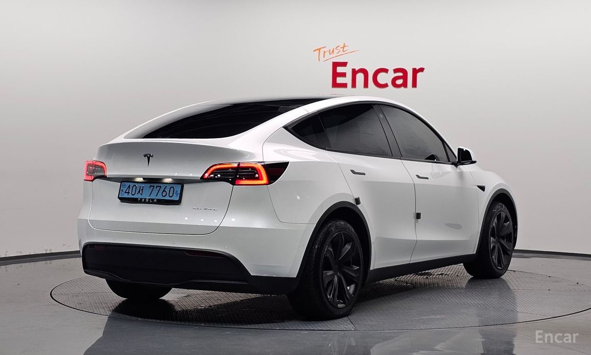 Model Y Standard Range 3