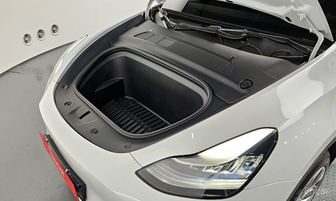 Tesla Model Y Standard Range №7