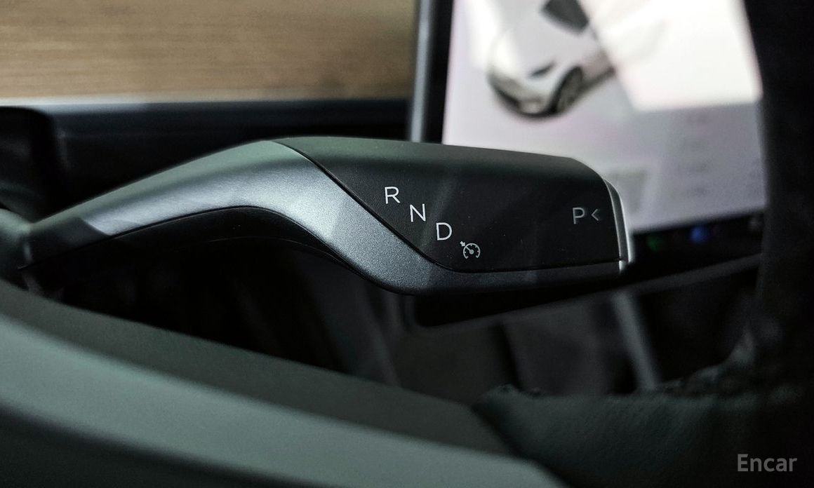 Tesla Model Y Standard Range №10