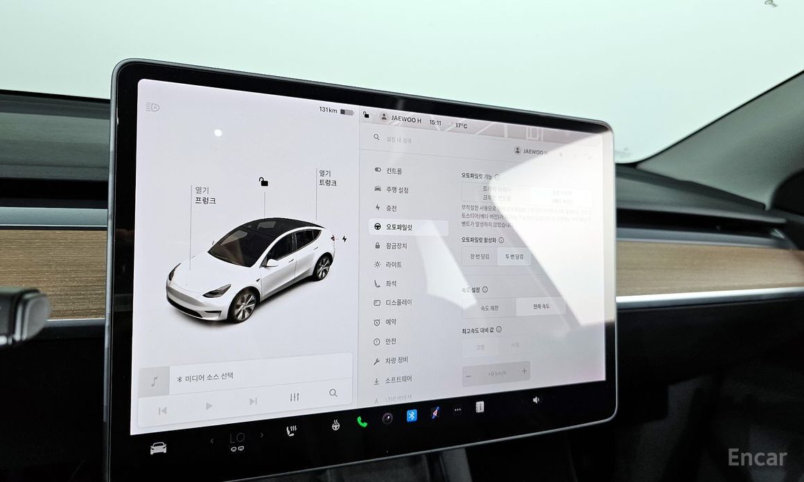 Tesla Model Y Standard Range №17