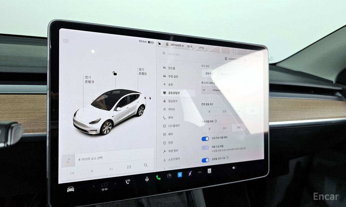 Tesla Model Y Standard Range №18