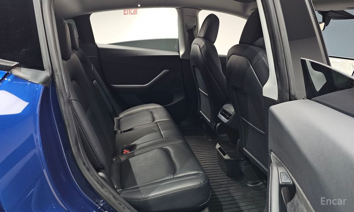 Tesla Model Y Standard Range №12