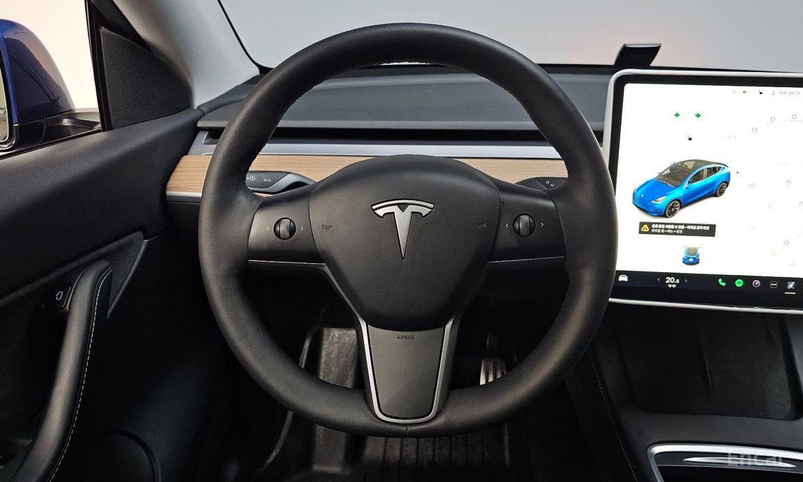 Tesla Model Y Standard Range №14