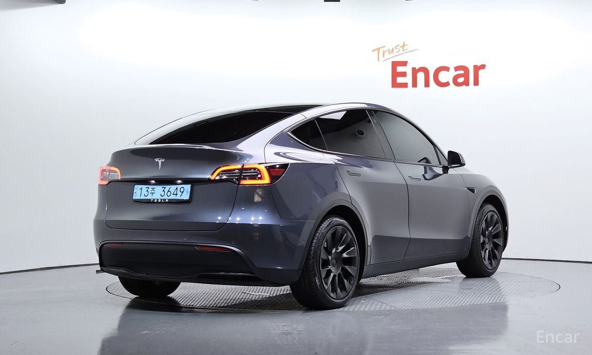 Model Y Standard Range 3