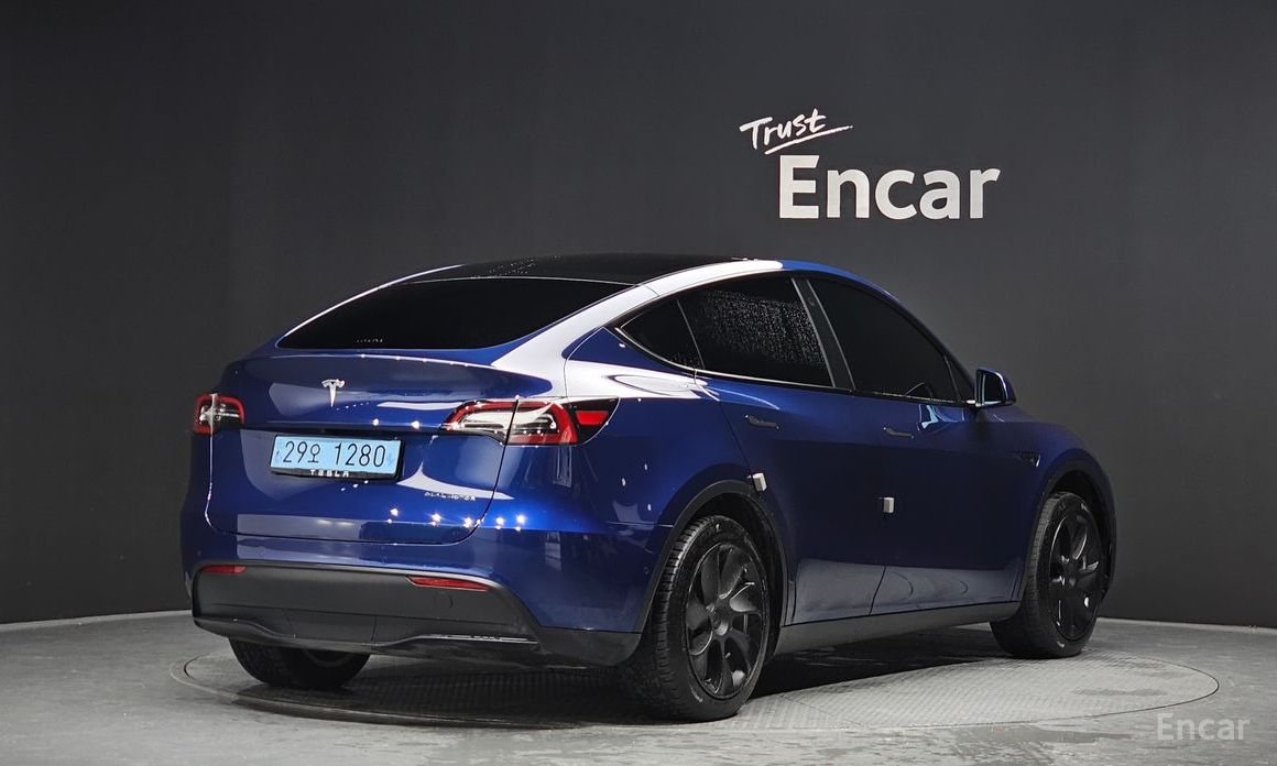 Model Y Standard Range 3