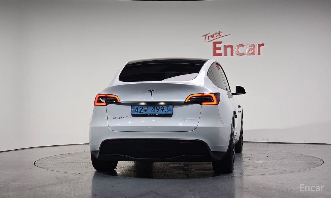 Tesla Model Y Standard Range №4