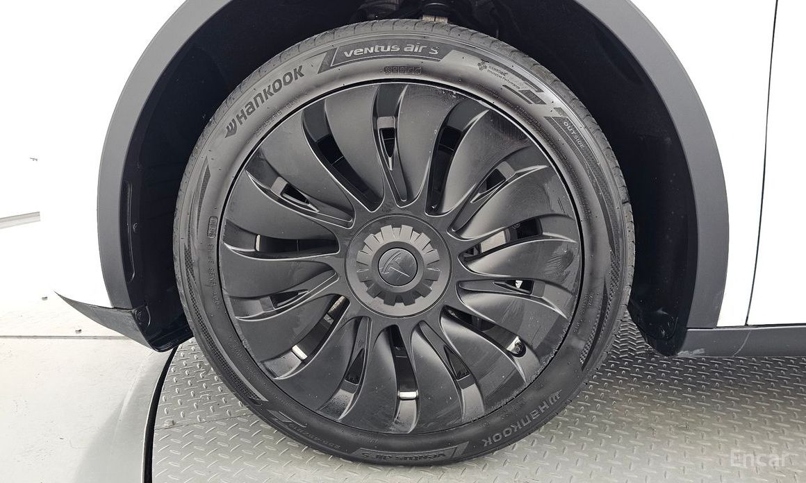 Model Y Standard Range 6