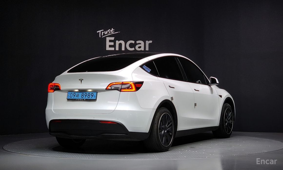 Tesla Model Y Standard Range №3