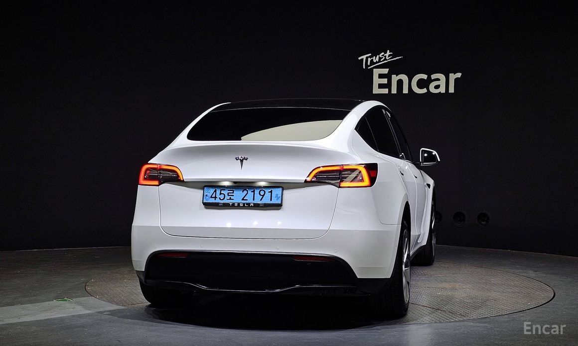 Tesla Model Y Standard Range №5