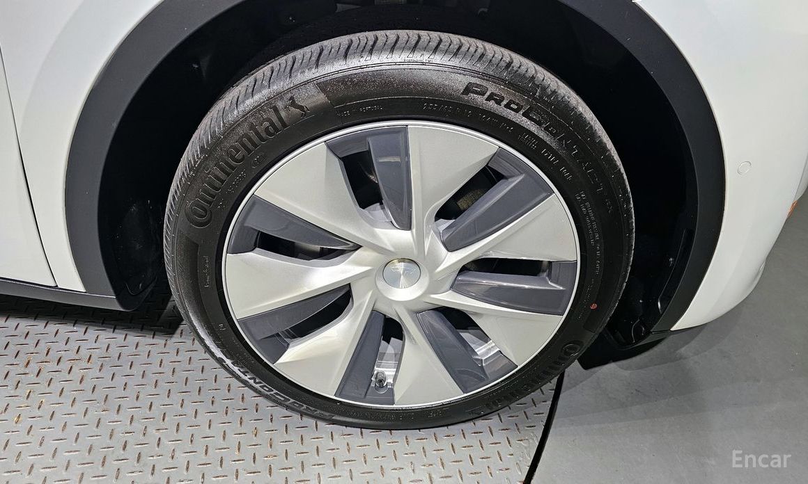 Tesla Model Y Standard Range №6