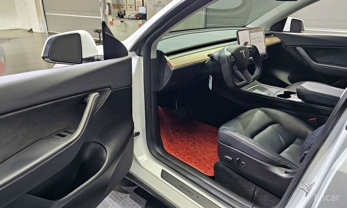 Tesla Model Y Standard Range №11