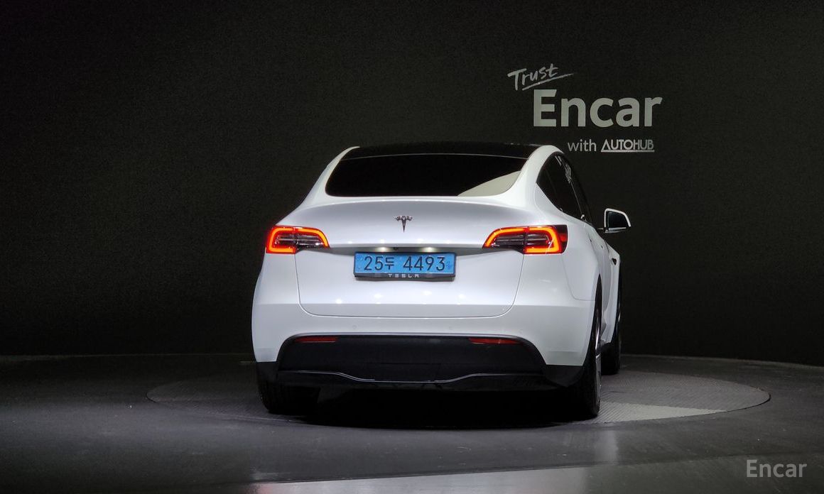 Tesla Model Y Standard Range №5