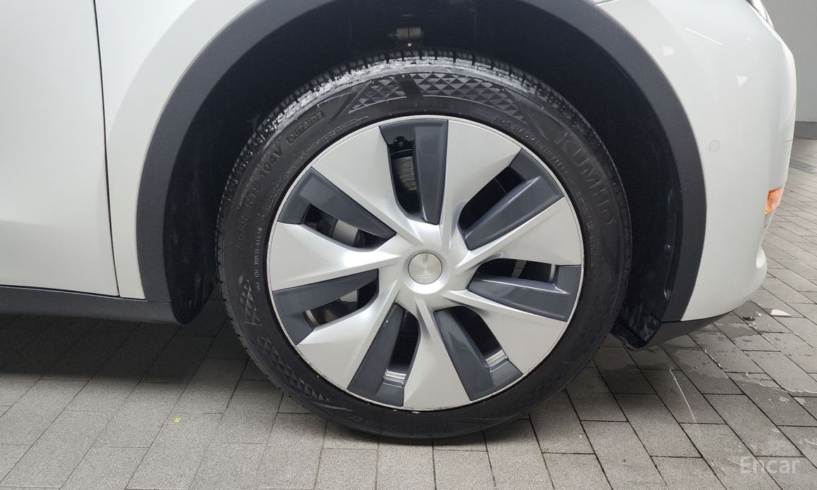 Tesla Model Y Standard Range №6