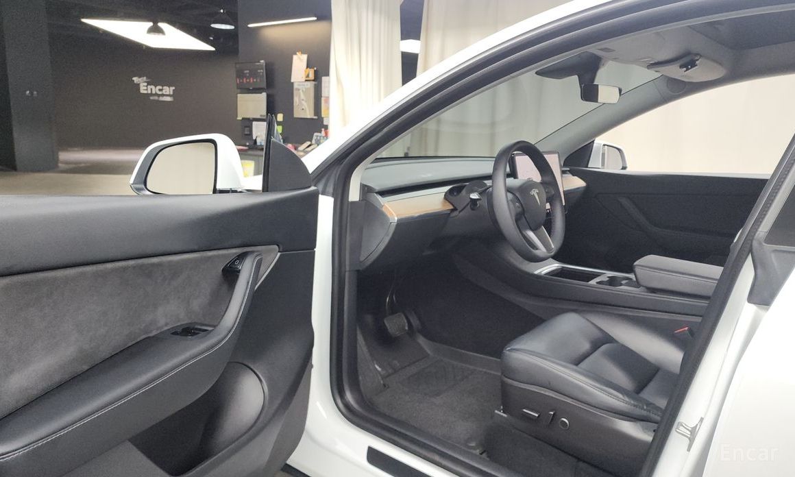 Tesla Model Y Standard Range №11