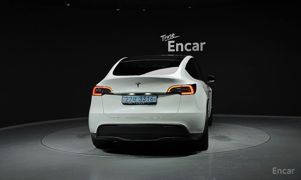 Model Y Standard Range 5