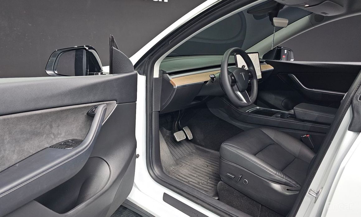Model Y Standard Range 12