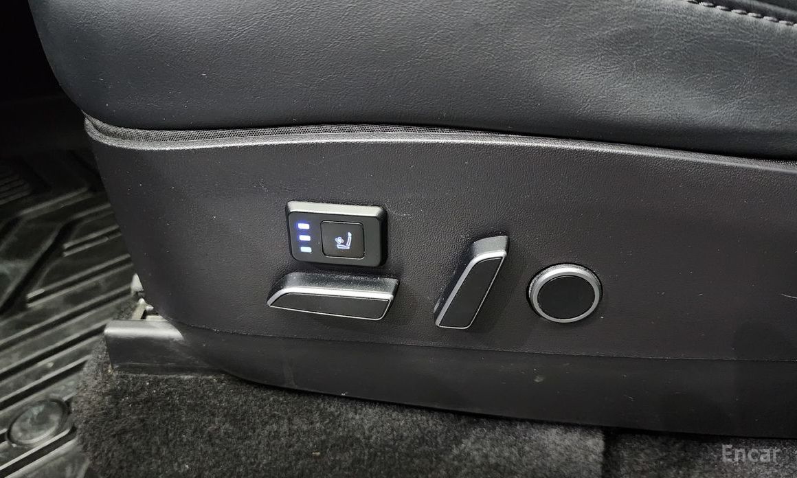 Tesla Model Y Standard Range №19
