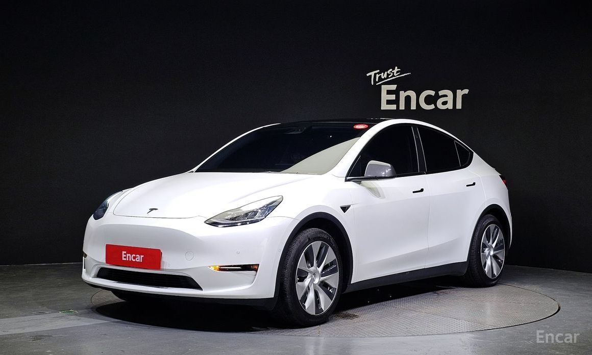 Tesla Model Y Standard Range №2
