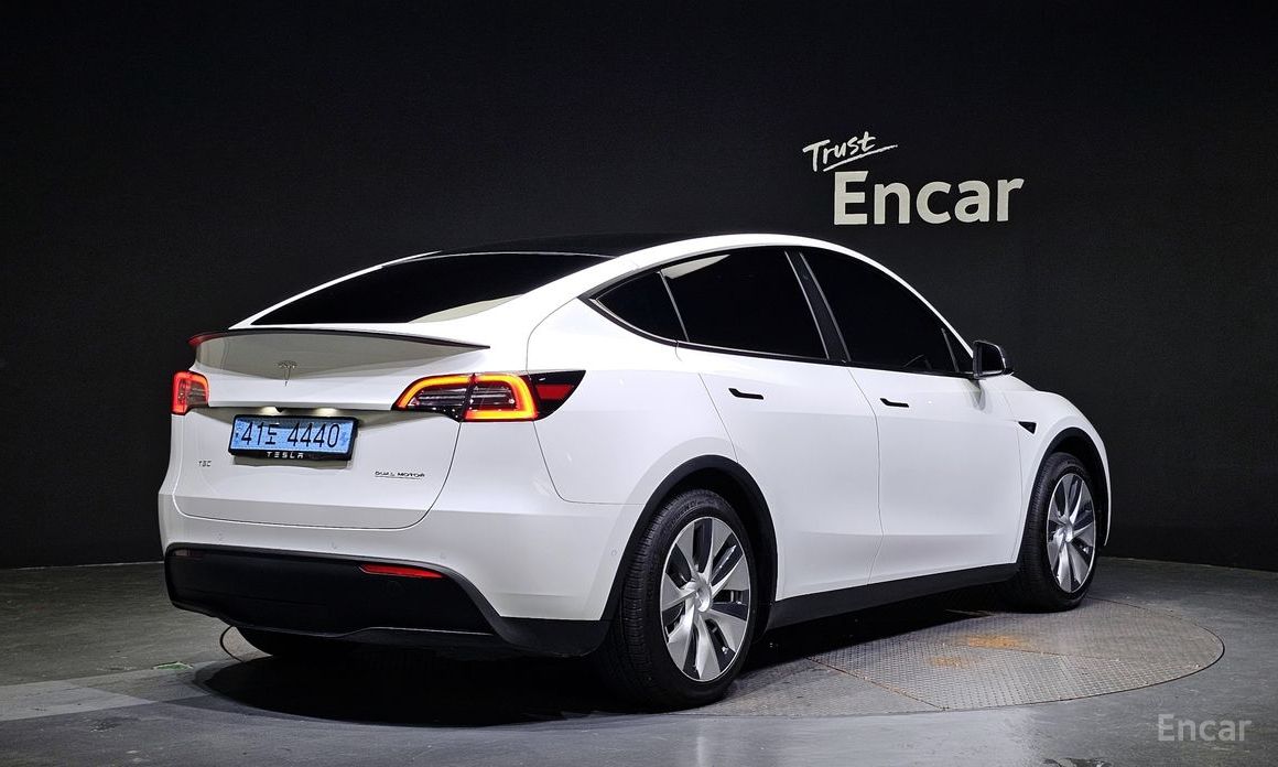 Tesla Model Y Standard Range №3