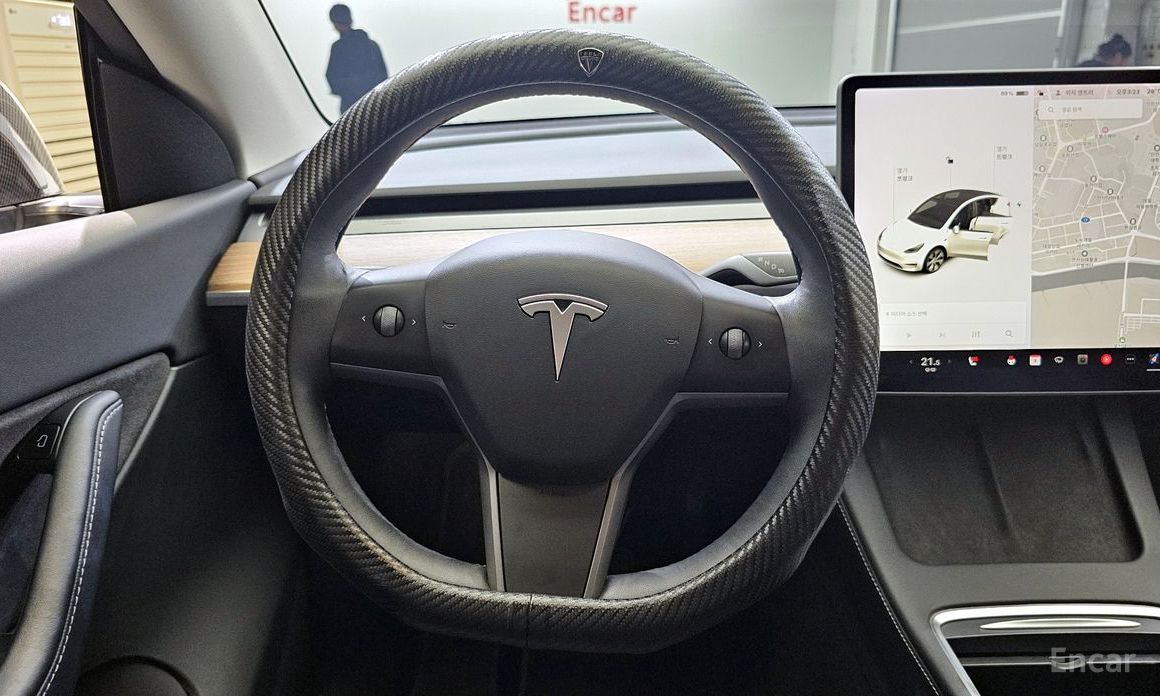 Tesla Model Y Standard Range №14