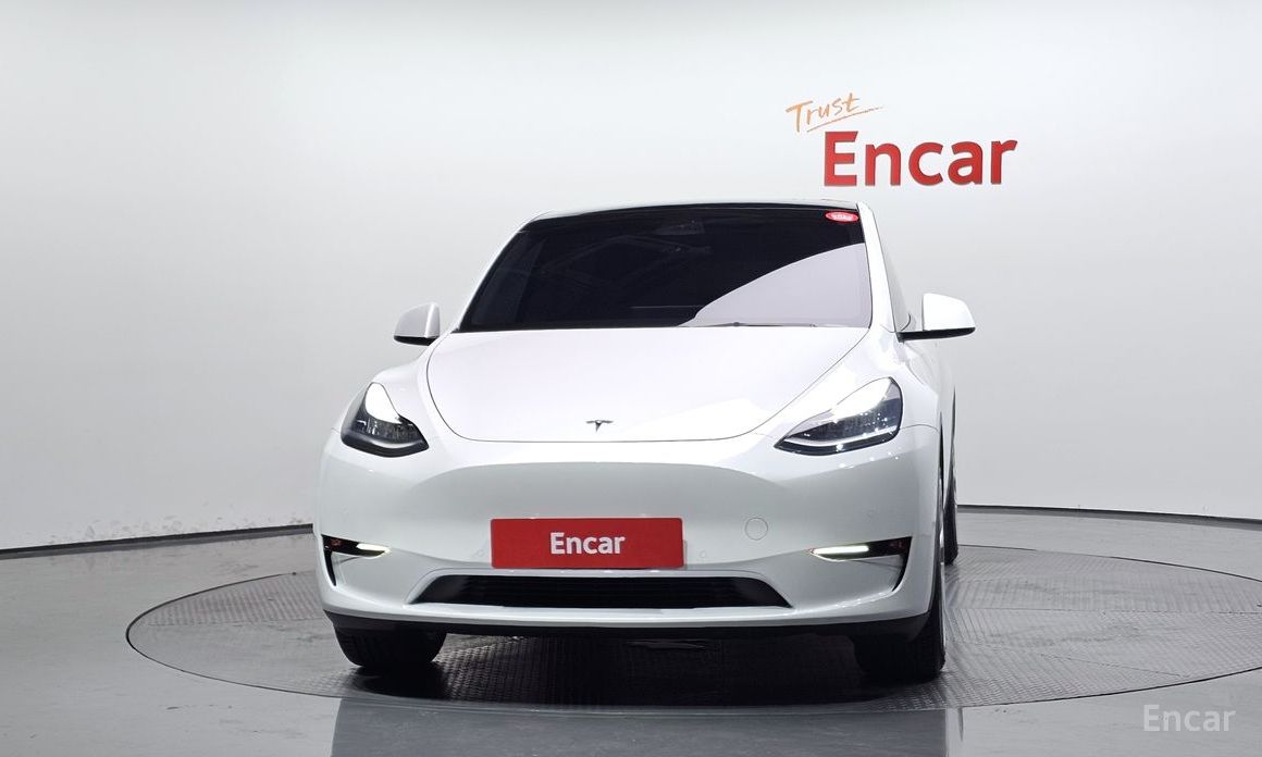Model Y Standard Range 4