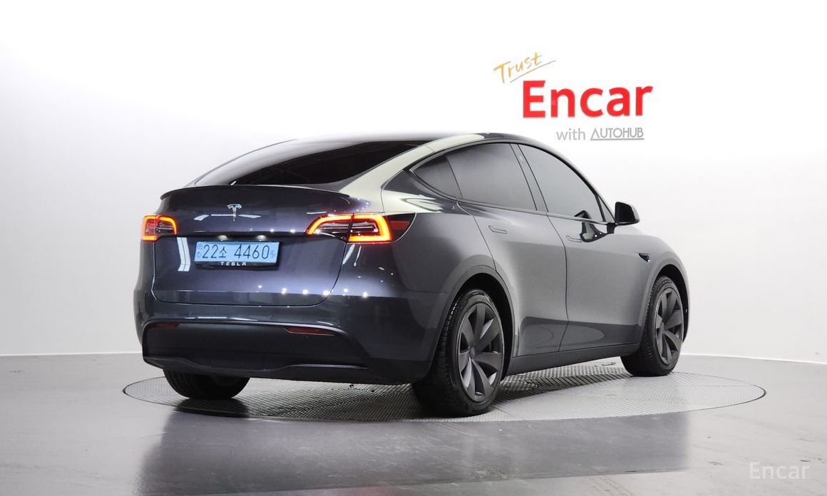 Tesla Model Y Standard Range №3