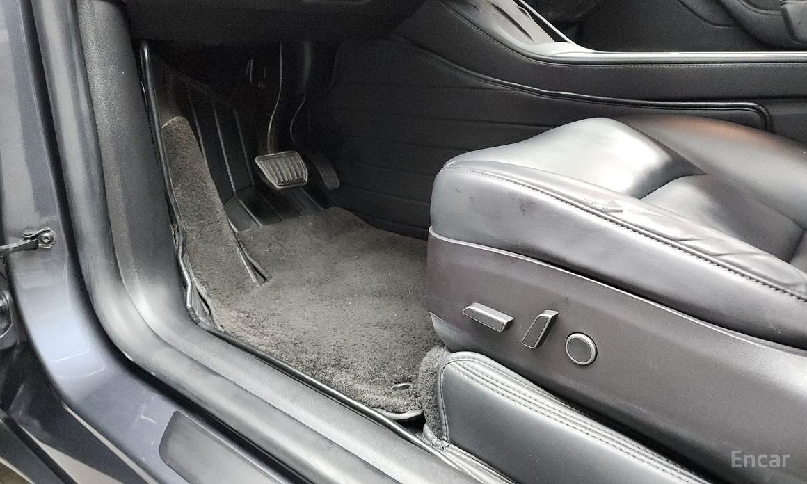 Tesla Model Y Standard Range №18