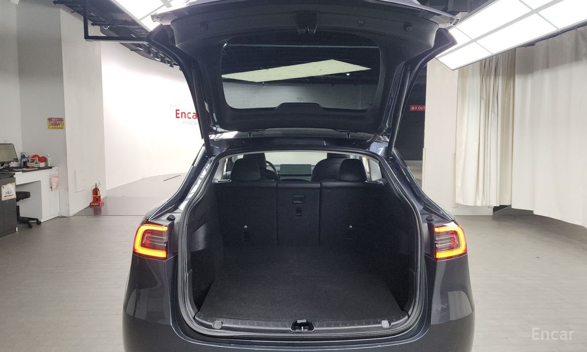 Tesla Model Y Standard Range №21