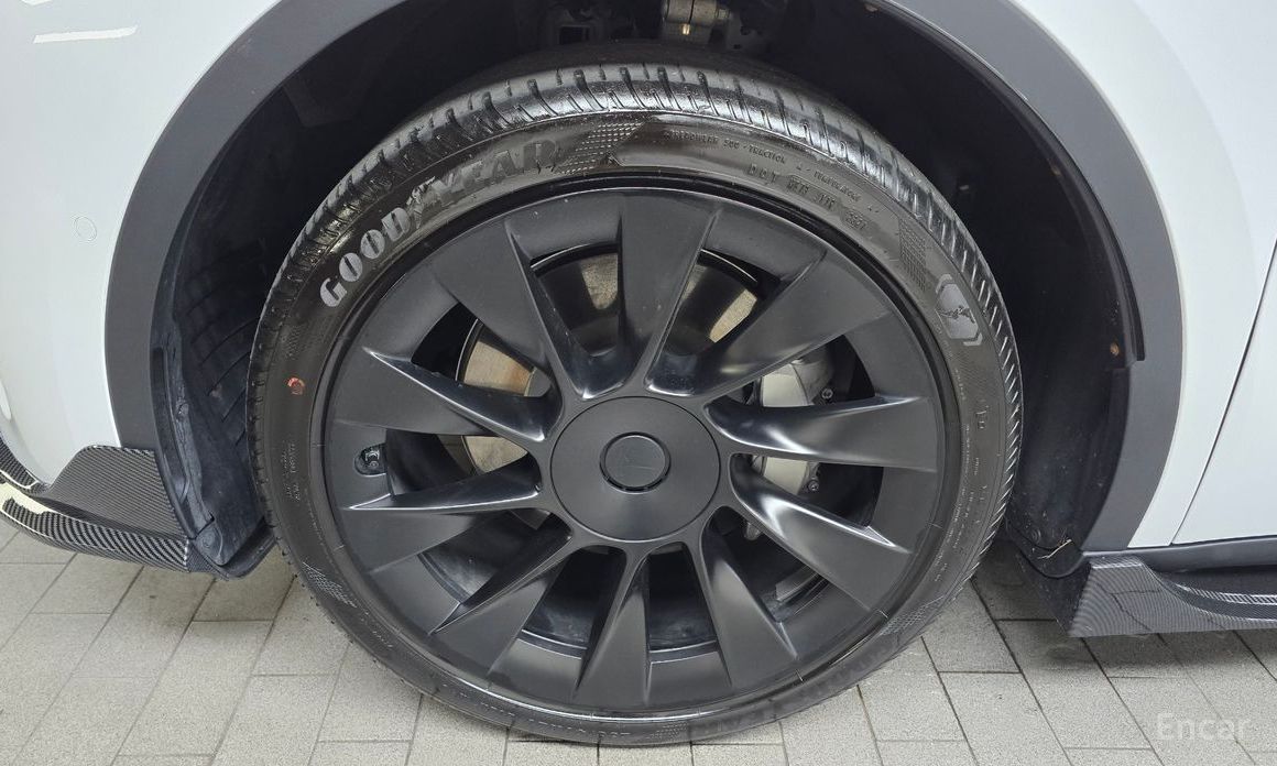 Model Y Standard Range 6